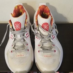 D wade game shoes